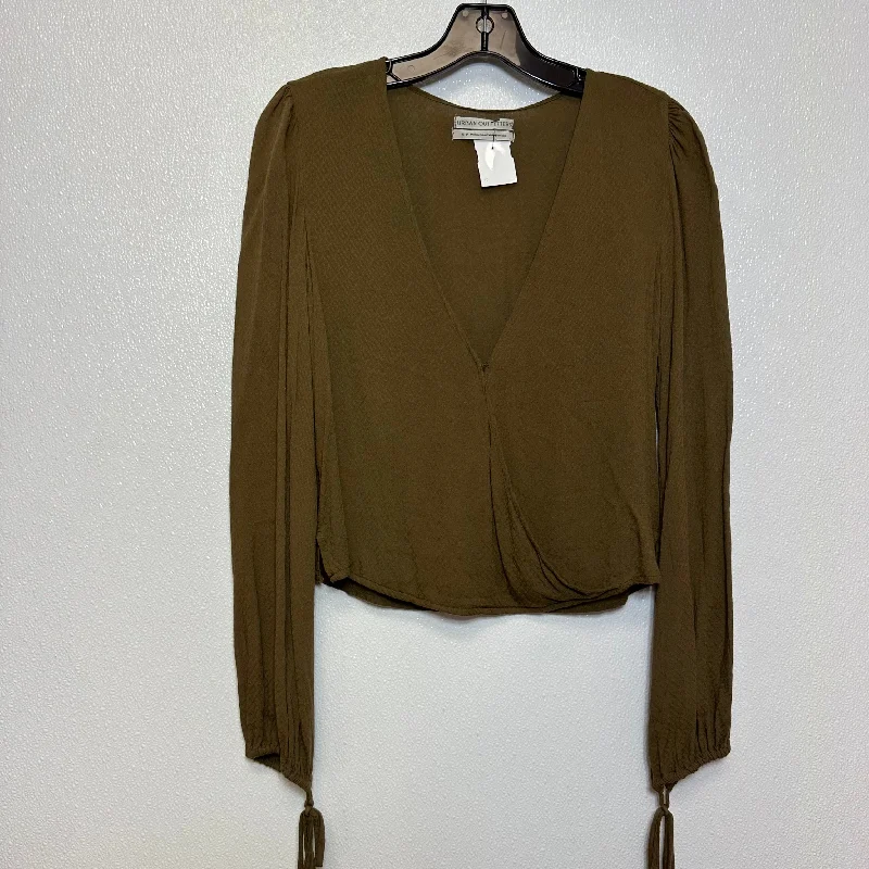 Blouse Long Sleeve By Urban Outfitters  Size: S