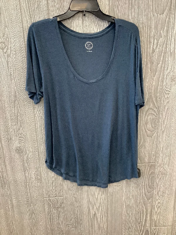 Navy Top Short Sleeve Maurices, Size L