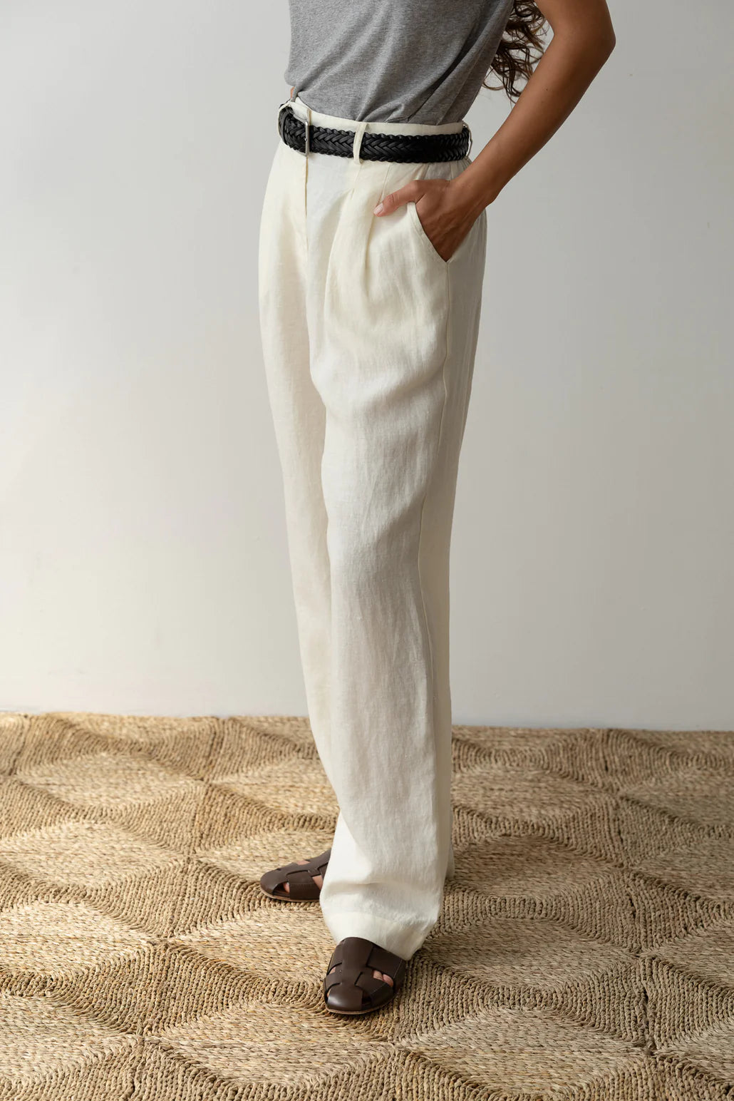 Donni - The Linen Pleated Pant